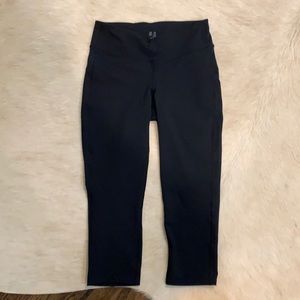 GapFit Cropped Leggings